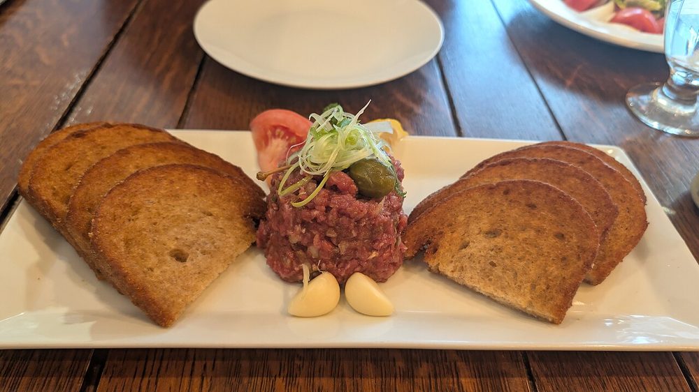 Beef Tatare mit Trüffelmayonnaise